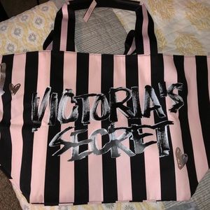 BRAND NEW W TAGS VS striped tote